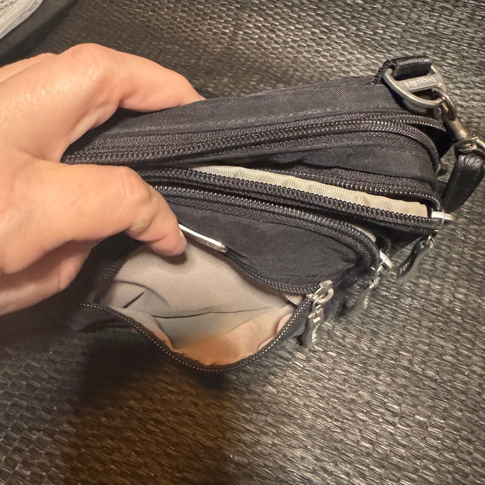 Baggallini Black Crossbody Bag - Picture 10 of 10